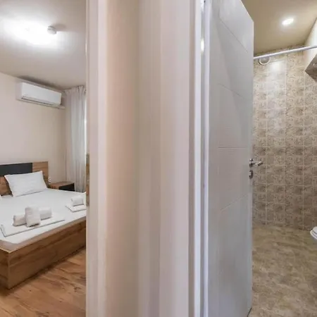 Kanchitos - 2bdr Spacious Place * 瓦爾納